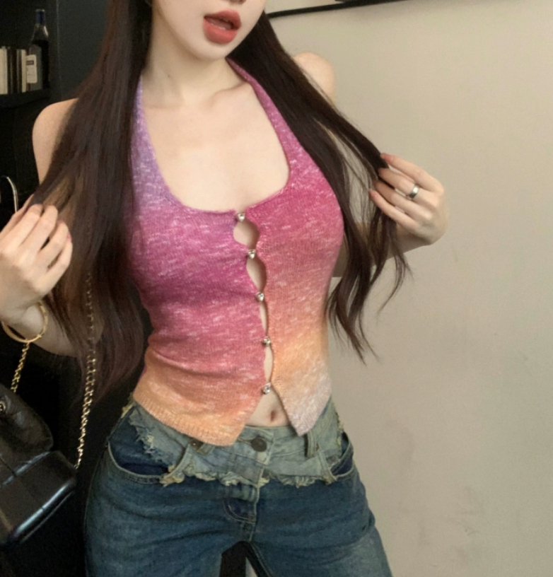 Colorful And Sweet Knitted Halter-neck Vest 38510887 1c08 4f2c 8576 11ea68de4ef9