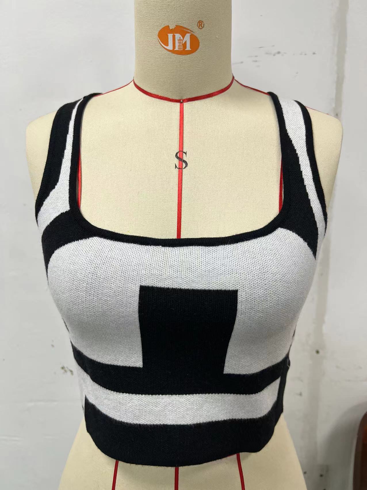 5e885b1f B5df 43f1 99d8 9b4be4193342