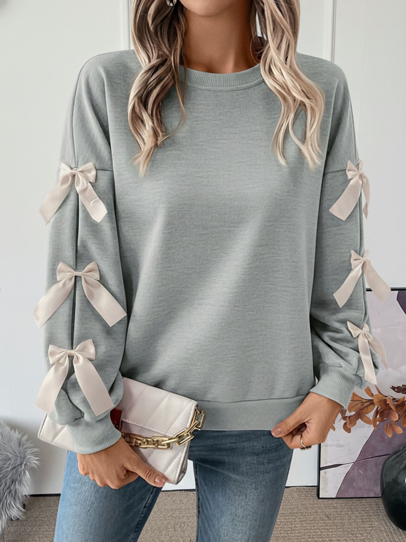 Sweet Bow Decorated Long Sleeve Sweatshirt A469f34c E595 4a0c Bd15 D1f678d70a66