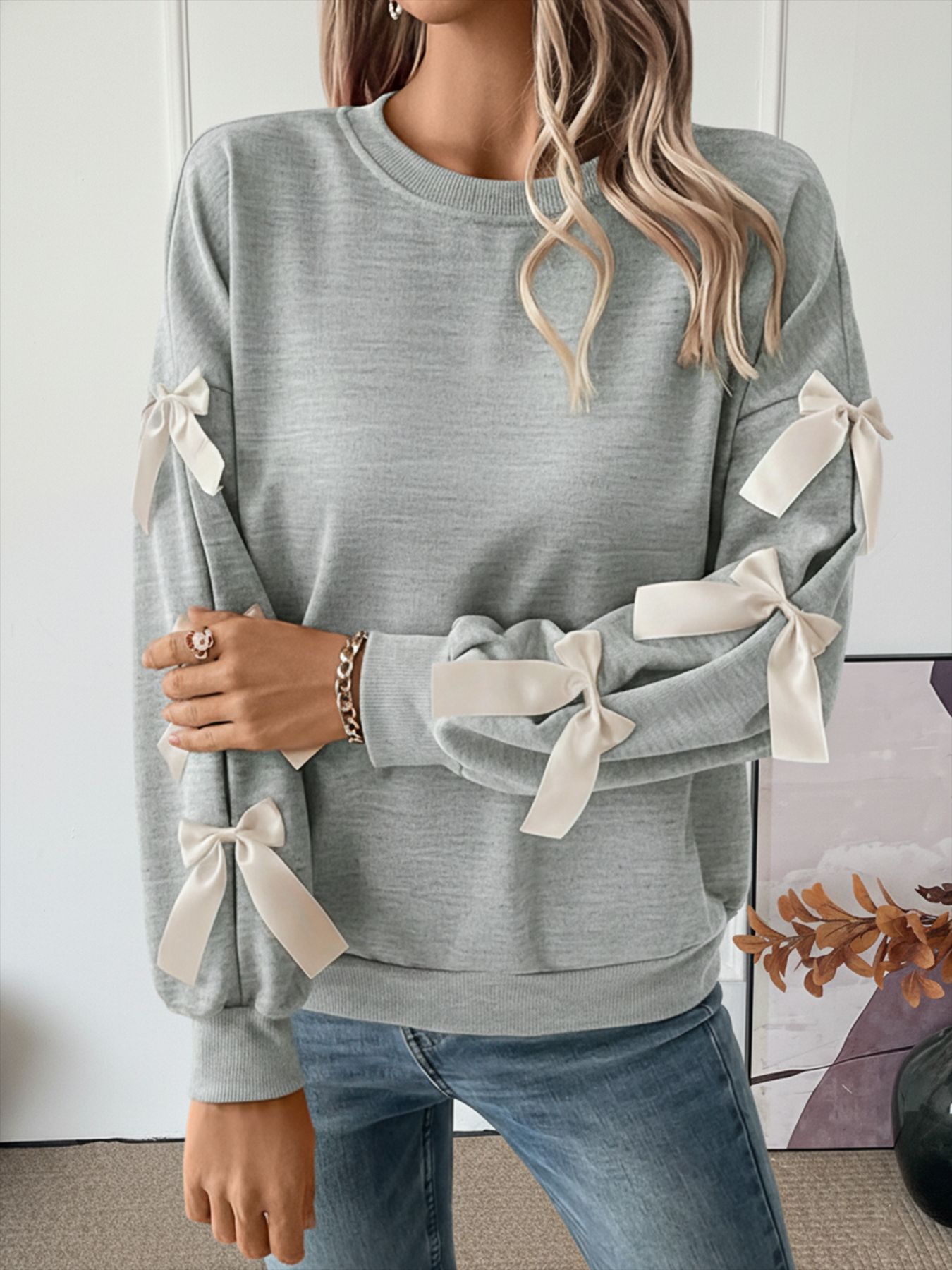 Sweet Bow Decorated Long Sleeve Sweatshirt Aa9afe93 4901 4fed 83b1 2558a8a1a6fd